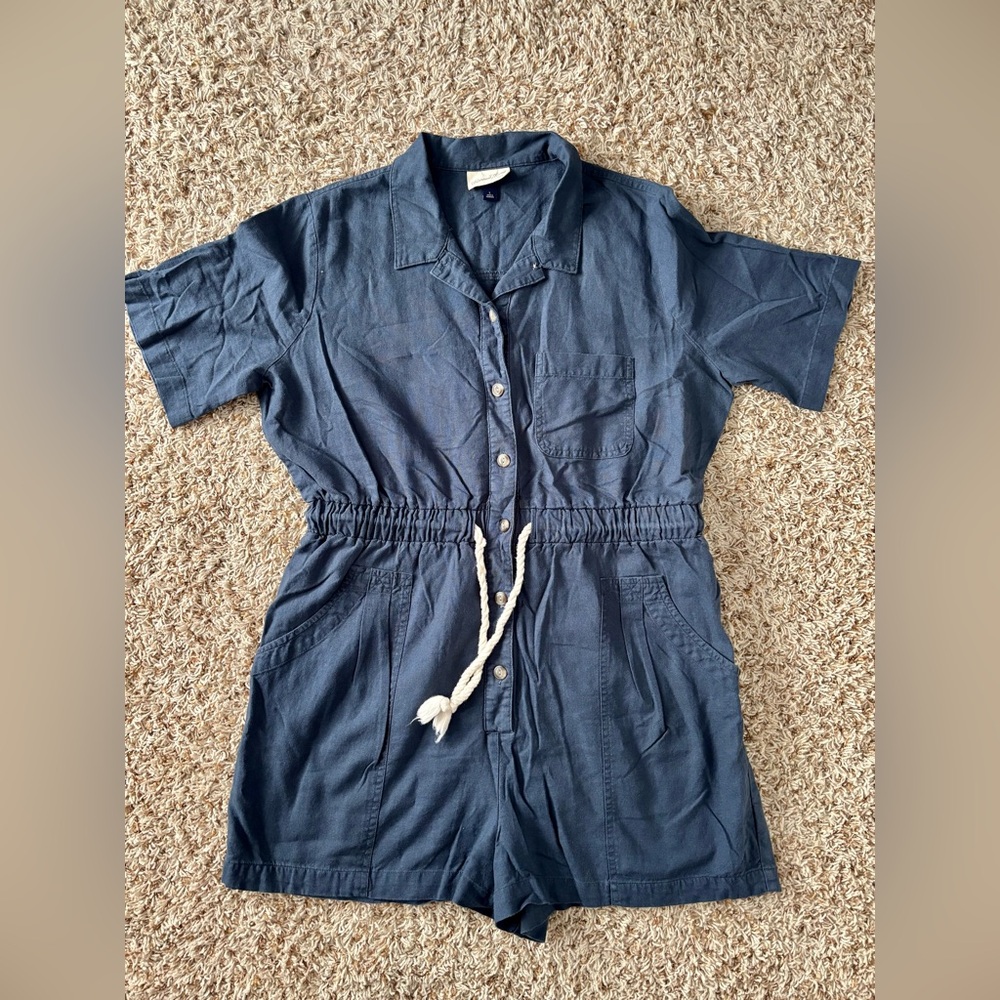 Universal Thread Women’s Blue Collared Jumpsuit Size L Pockets Buttons